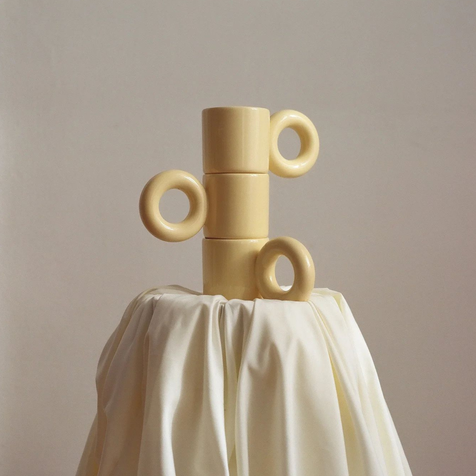 Kubek UCHO Cream Malwina Konopacka